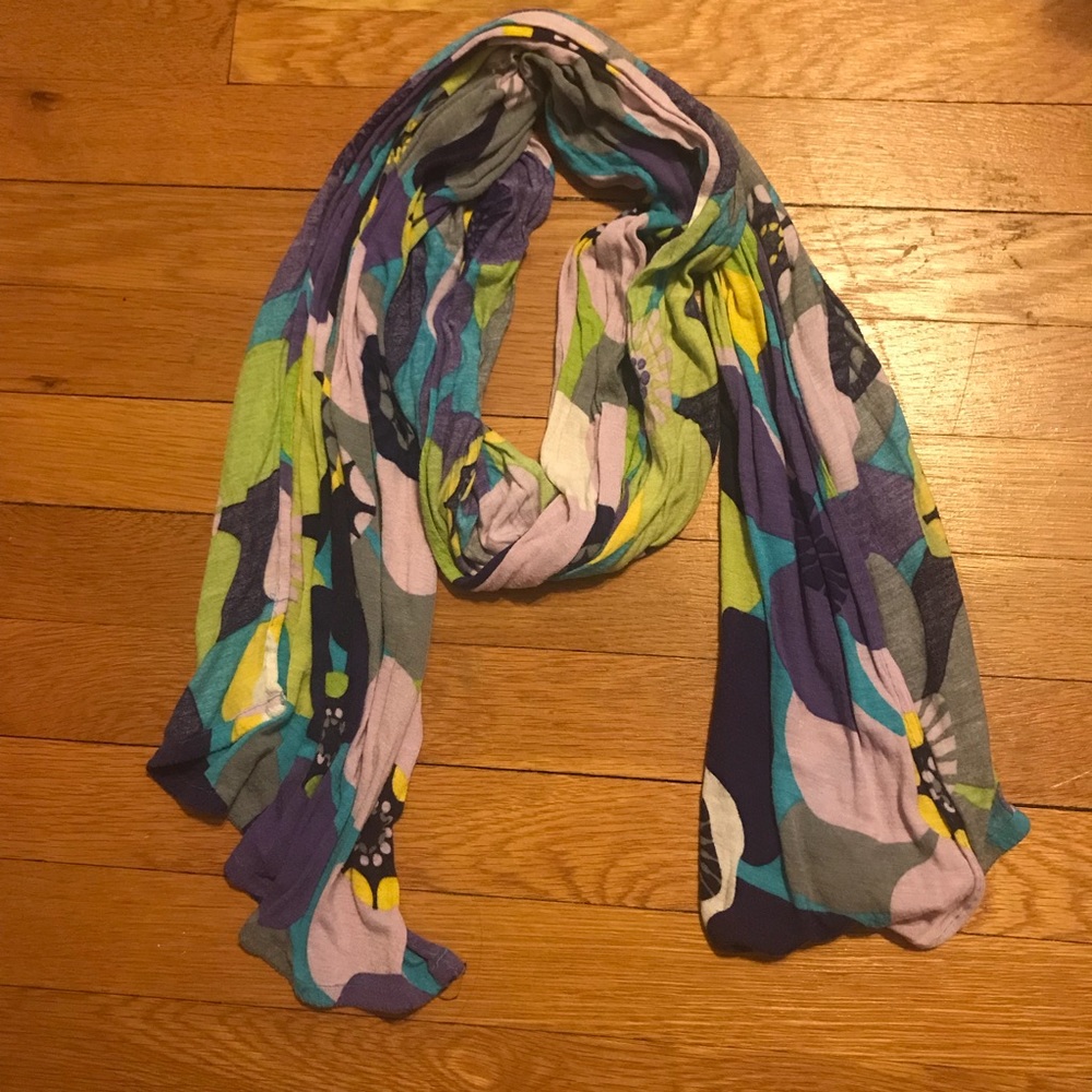 Floral print scarf